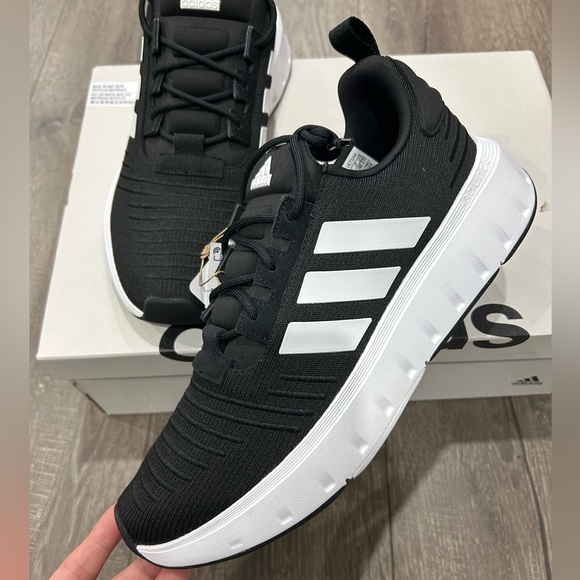 Men’s adidas swift run 23 shoes - Picture 2 of 6